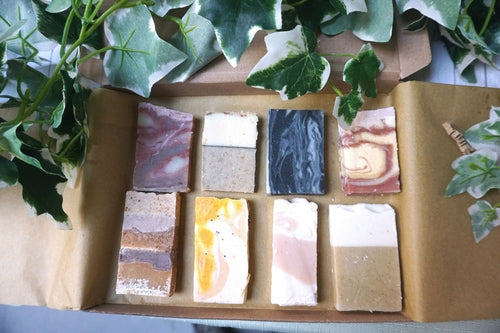 Soap Sampler Gift Set | 8 x 25g Mini Travel Soaps | Natural